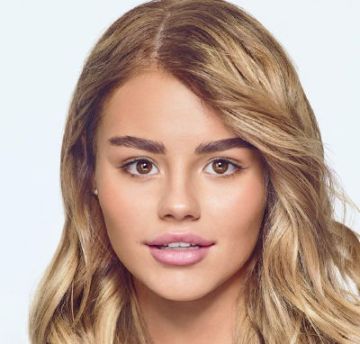 Леля Баранова