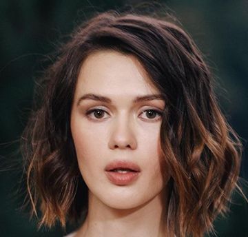 Анна Богомолова