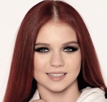 Александра Трусова