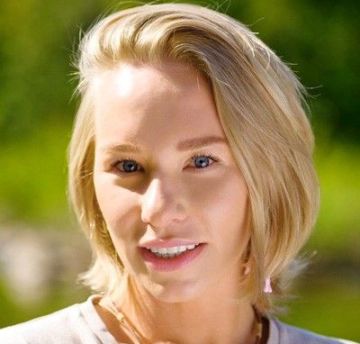 Женя Искандарова