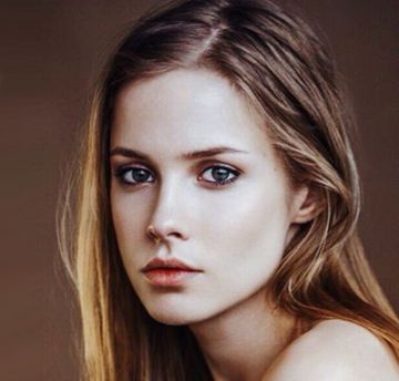 Полина Давыдова