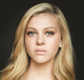 Никола Пельтц