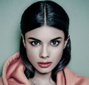 Мишель Андраде