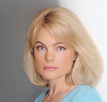 Эрика Элениак