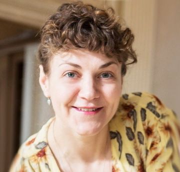 Анна Уколова