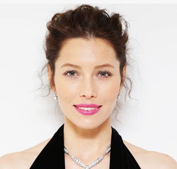 Джессика Бил